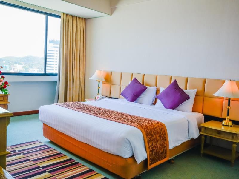 Courtyard By Marriott Town Отель Пхукет